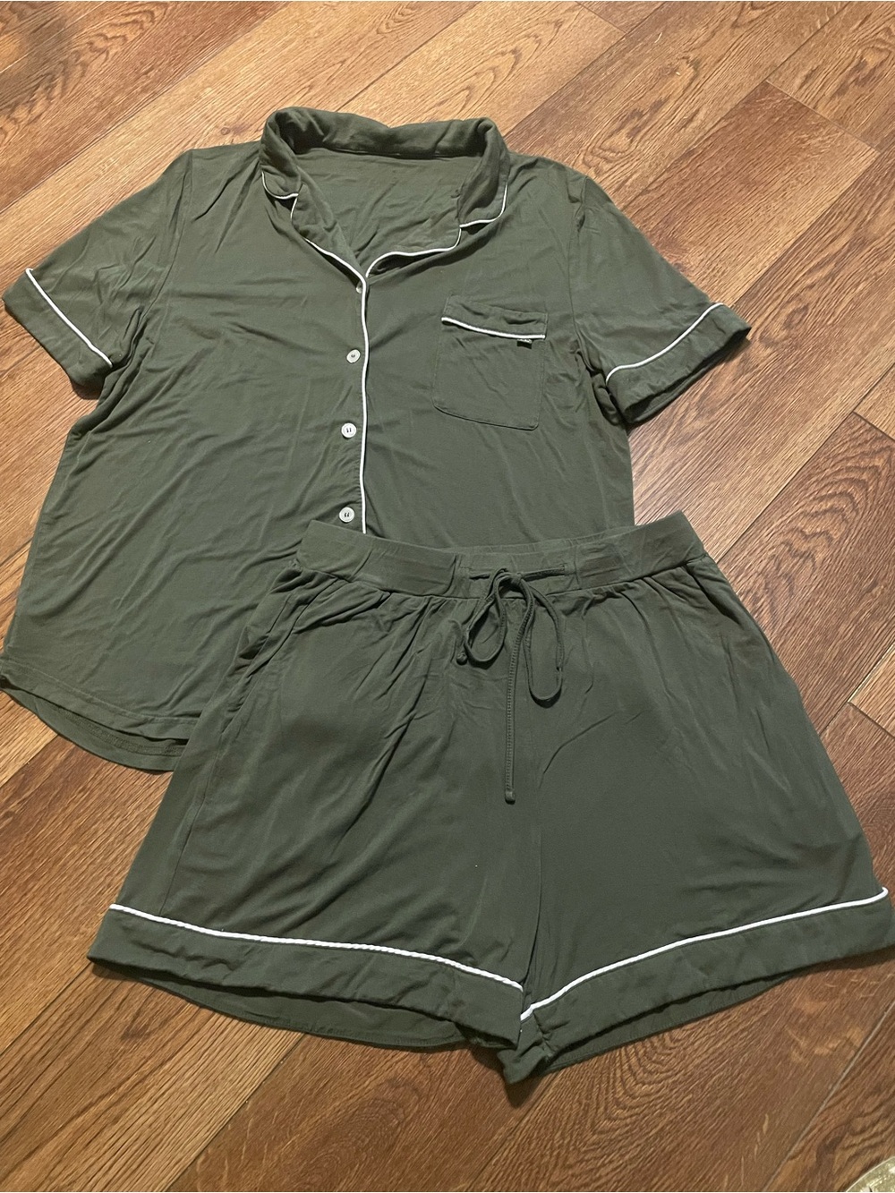 Cozy Earth Olive Green Bamboo Stretch-Knit Short Sleeve Shorts Luxury Pajama SET